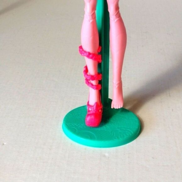 Monster High Freaky Field Trip Gigi Grant Doll - Picture 7 of 7